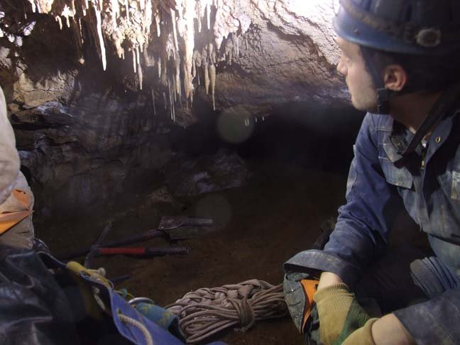 Diging in Bats Ridge. The soft limestone is a diggers paradise, but watch for unstable rock above you! Photo by Saeamus Breathnach